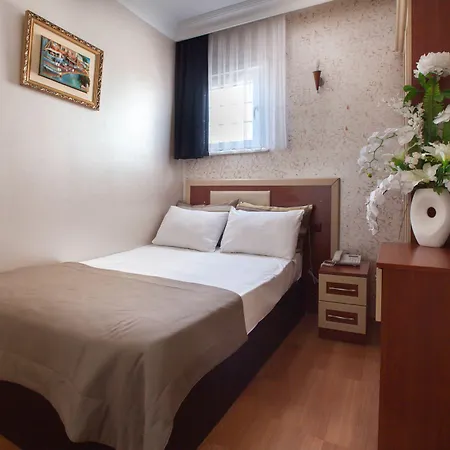 Grand Palmiye Hotel Istanboel